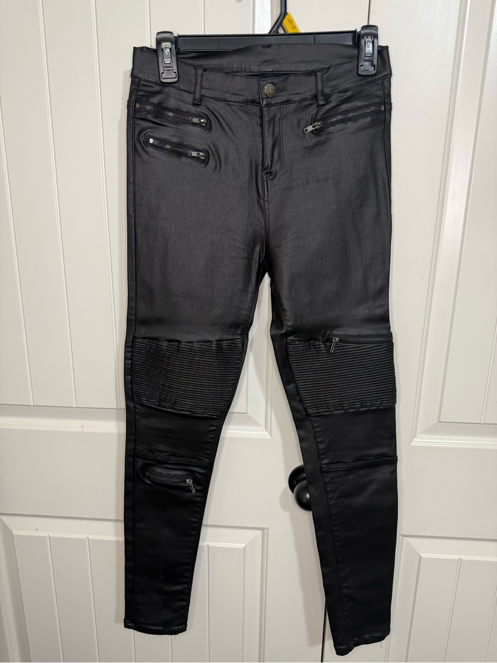 Women's Black Moto Skinny Pants with Zipper Accents